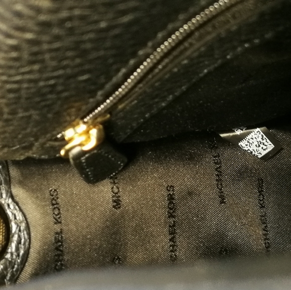 Michael Kors Black Crossbody Camera Bag Leather - Picture 6 of 12